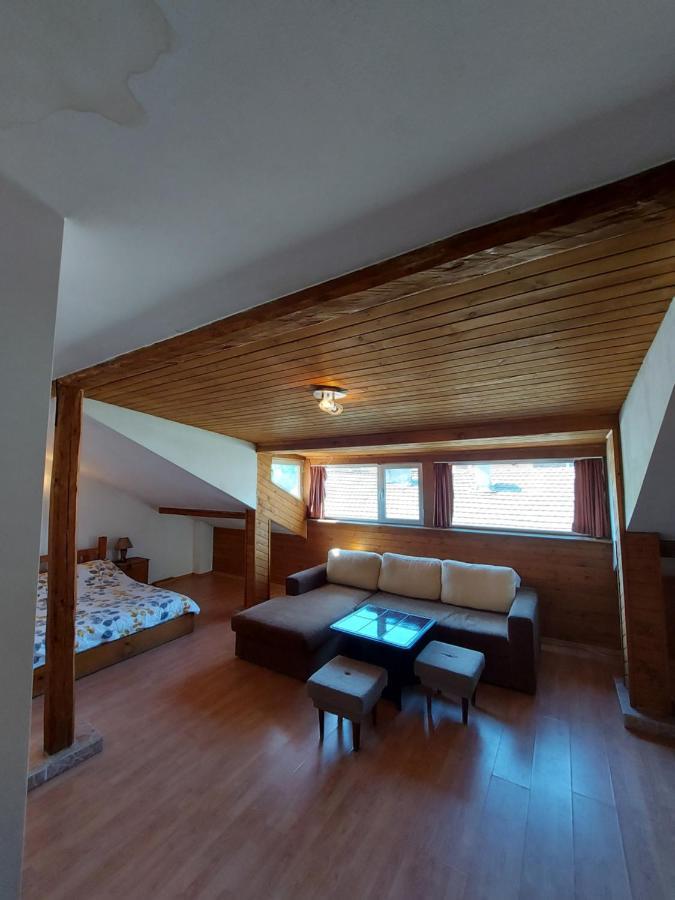 Vasi Apartments ドブリニシュテ エクステリア 写真